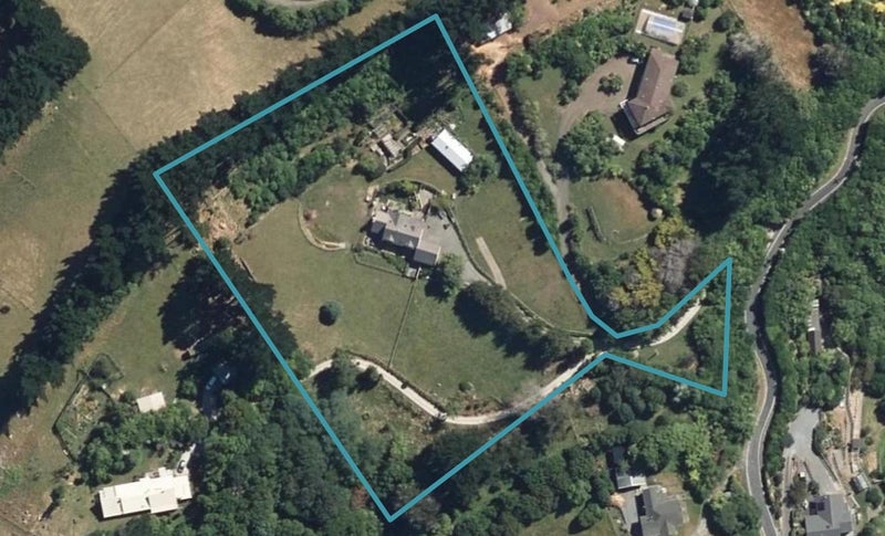 217 Normandale Road, Normandale, Lower Hutt - Carousel 1