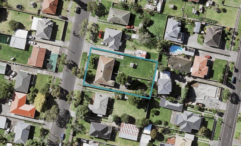 34 Tamatea Avenue, Point England, Auckland - Carousel 1