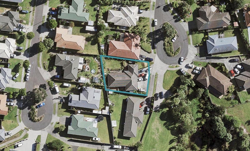 11 Waimarino Road, Weymouth, Auckland - Carousel 1