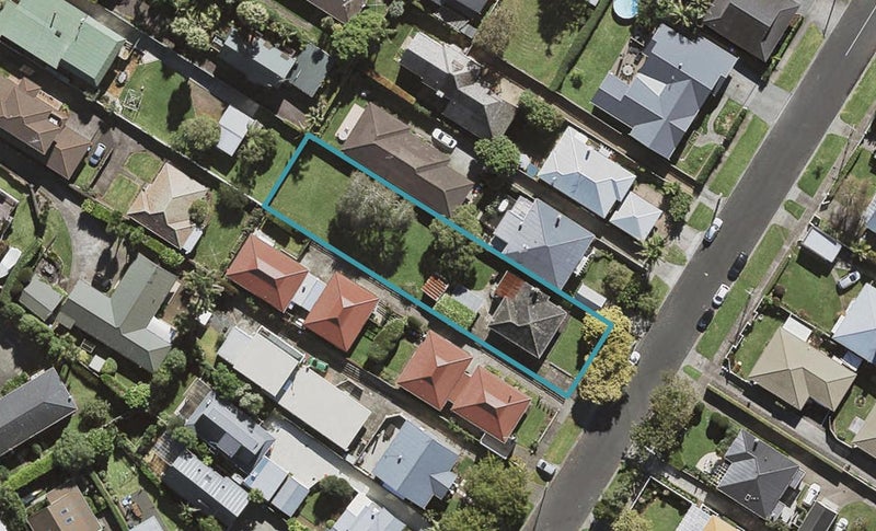 62 Amaru Road, One Tree Hill, Auckland - Carousel 1