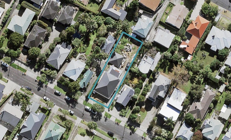 39 Springfield Road, Morningside, Auckland - Carousel 1