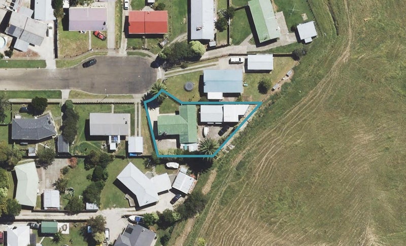 7 Curie Place, Outer Kaiti, Gisborne - Carousel 1