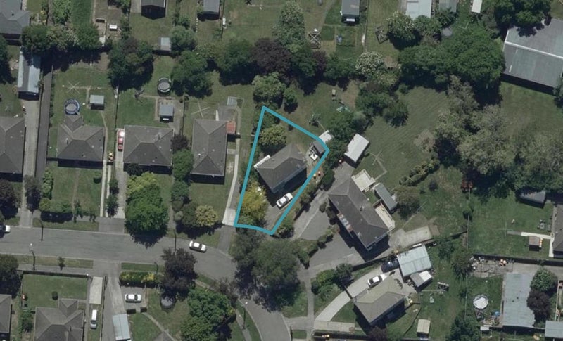 24 Attlee Crescent, Bryndwr, Christchurch - Carousel 1