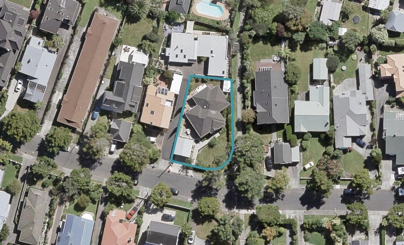 25 Totara Crescent, Woburn, Lower Hutt - Carousel 1
