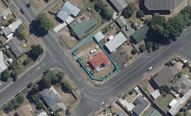 68 Livingstone Avenue, Nawton, Hamilton - Carousel 1