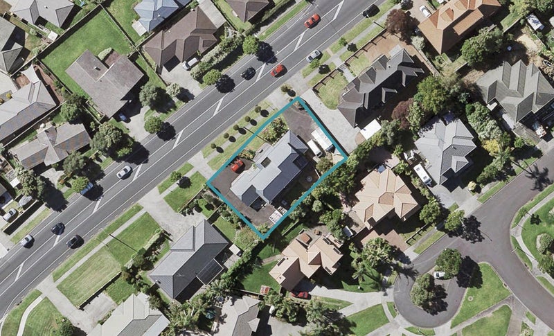 809 Chapel Road, Shamrock Park, Auckland - Carousel 1