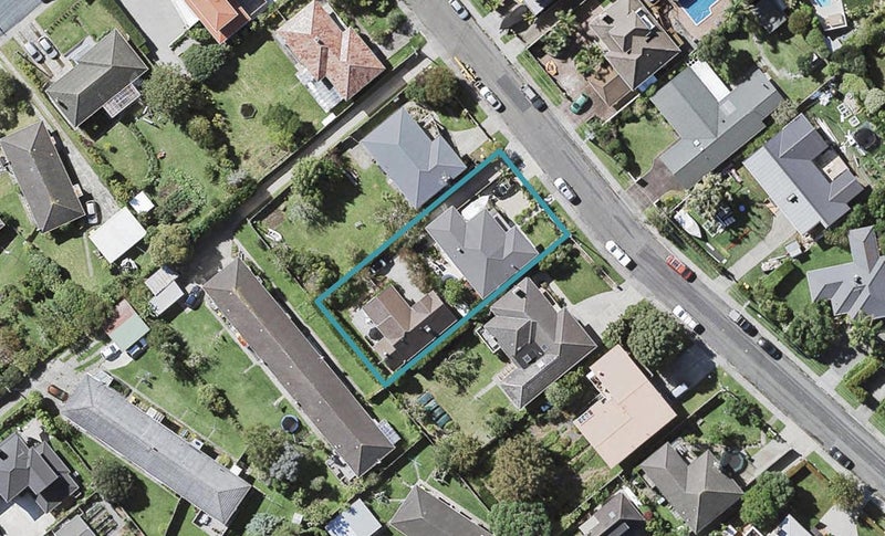2/41 Merani Street, Narrow Neck, Auckland - Carousel 1