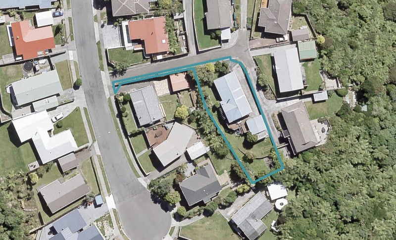 25 Mossburn Grove, Kelson, Lower Hutt - Carousel 1