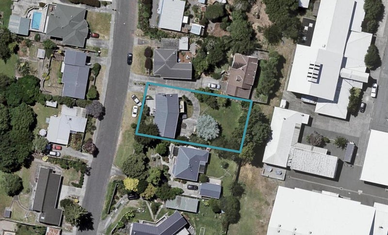 39 Margaret Road, Raumati Beach, Paraparaumu - Carousel 1