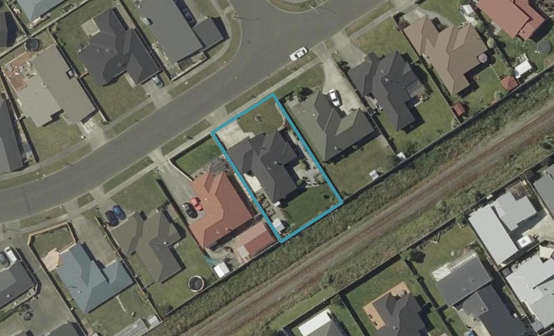 32 Geneva Terrace, Kelvin Grove, Palmerston North - Carousel 1