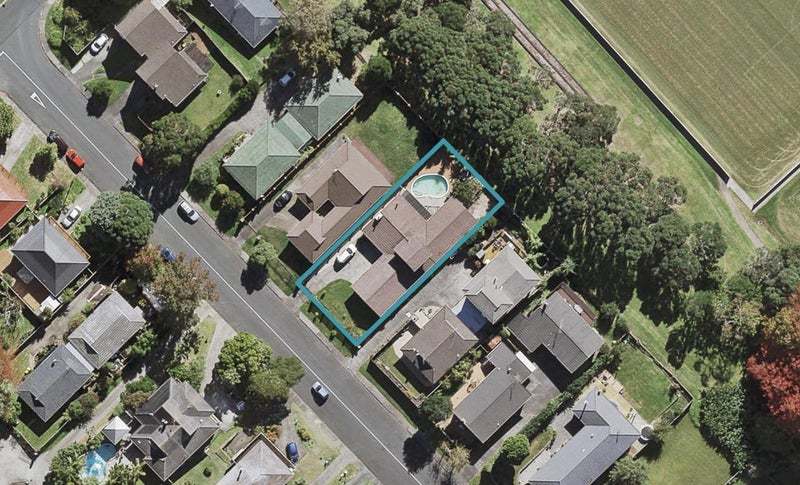 81 Velma Road, Hillcrest, Auckland - Carousel 1