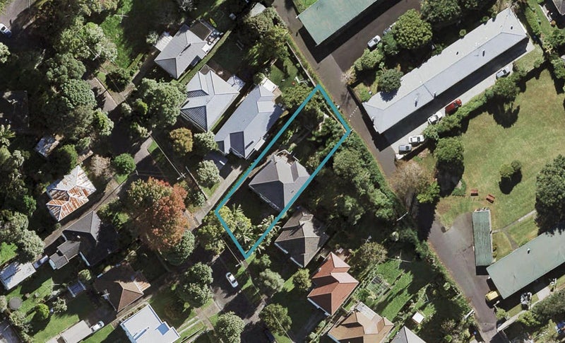 9 Mountfield Terrace, Mount Albert, Auckland - Carousel 1