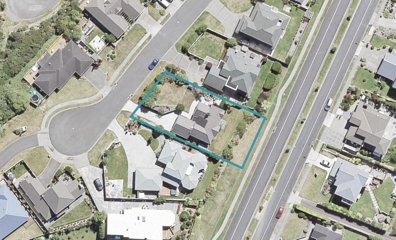 7 Garrett Place, Riverstone Terraces, Upper Hutt - Carousel 1