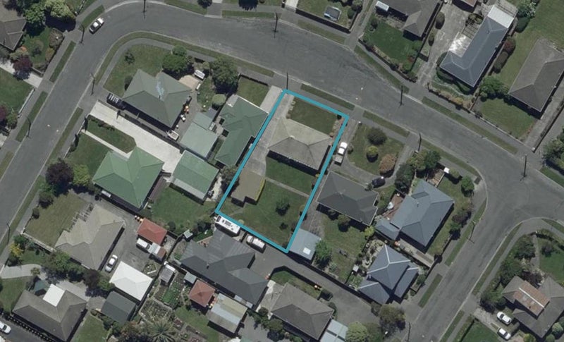 18 Bourne Crescent, Papanui, Christchurch - Carousel 1