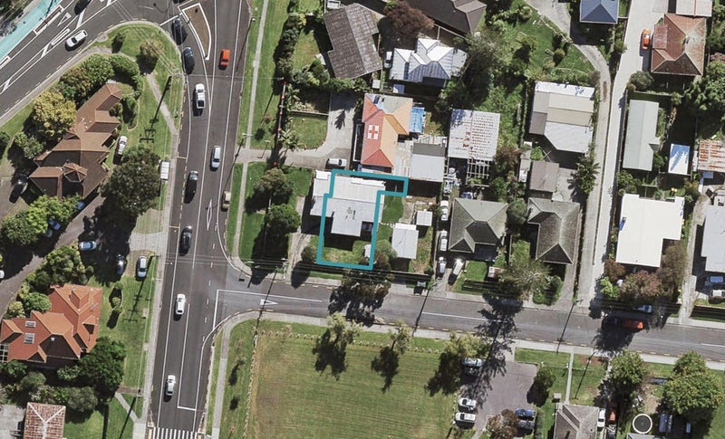 4A Tonar Street, Northcote, Auckland - Carousel 1