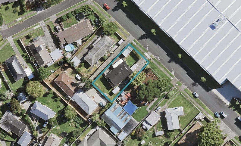 1/22 Waimana Road, Conifer Grove, Takanini - Carousel 1