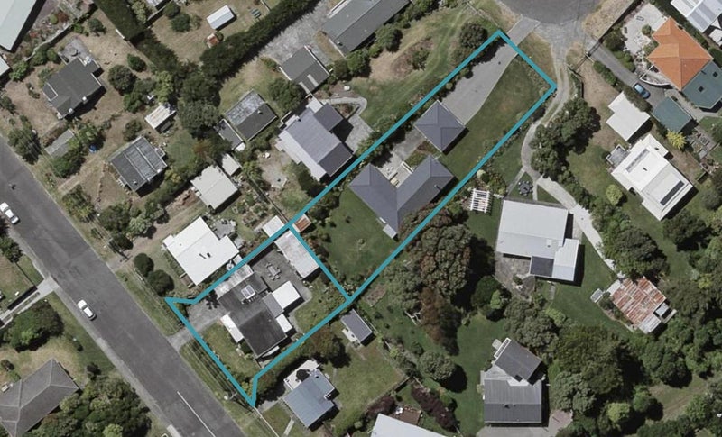 35 Waimea Road, Waikanae Beach, Waikanae - Carousel 1