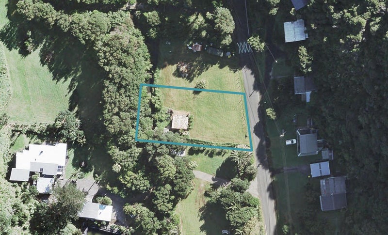 16 Karekare Road, Karekare, Auckland - Carousel 1