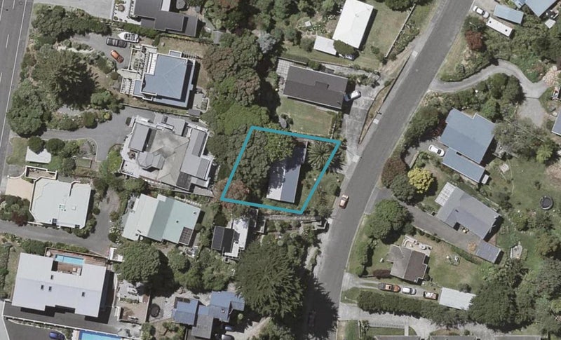 17 Renown Road, Raumati South, Paraparaumu - Carousel 1