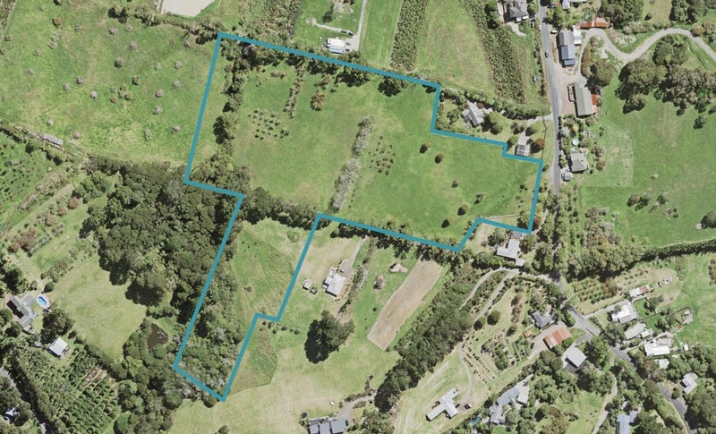 85 Shaw Road, Oratia, Auckland - Carousel 1
