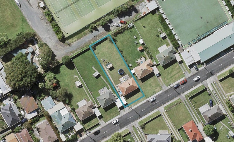 54 Roberts Avenue, Bayswater, Auckland - Carousel 1