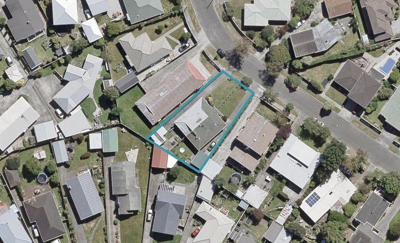 2/10 Barraud Street, Avalon, Lower Hutt - Carousel 1