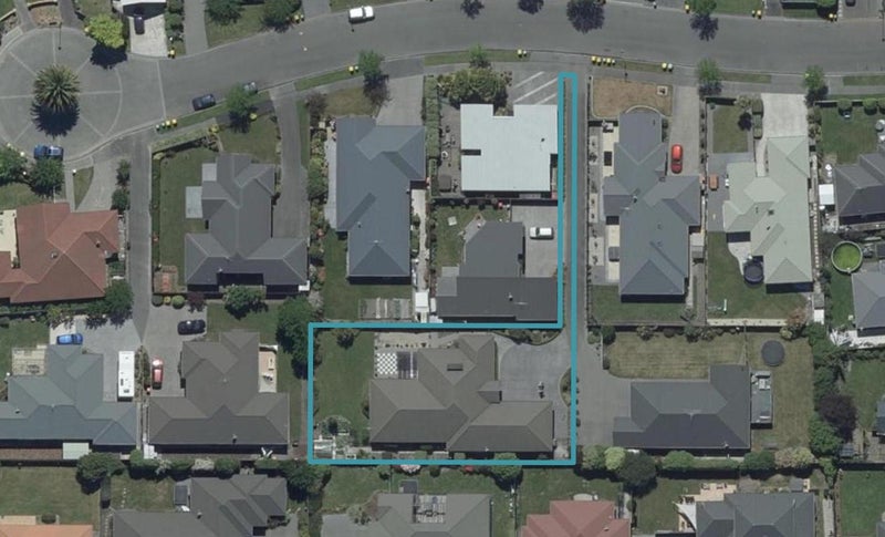 18 Havana Gardens, Shirley, Christchurch - Carousel 1