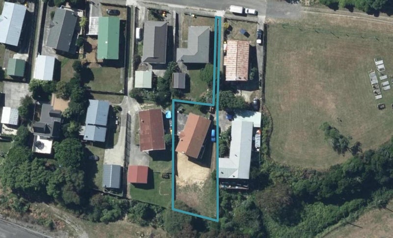 7 Te Arataura Street, Takapuwahia, Porirua - Carousel 1