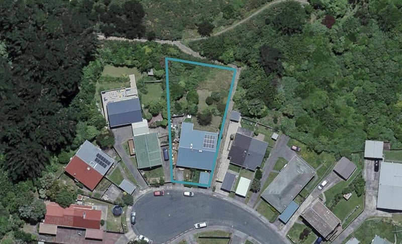 14B Kingsbridge Place, Newlands, Wellington - Carousel 1