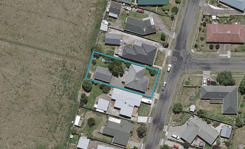 8 Stiles Avenue, Waipukurau, Waipukurau - Carousel 1