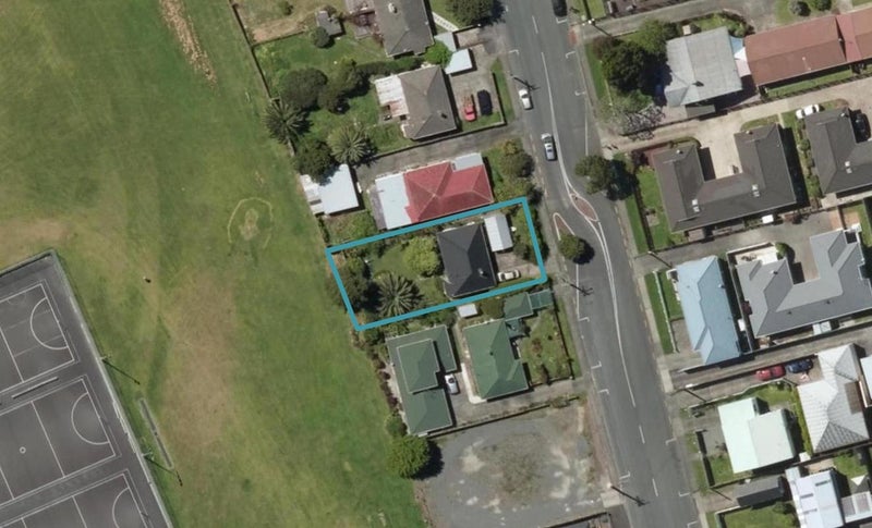 7 Park Avenue, Kensington, Whangarei - Carousel 1