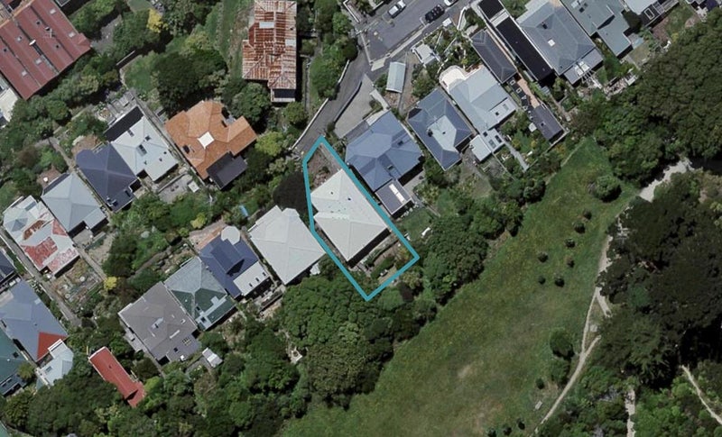 27 Shannon Street, Mount Victoria, Wellington - Carousel 1