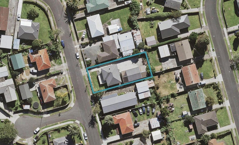 56 Convair Crescent, Mangere, Auckland - Carousel 1