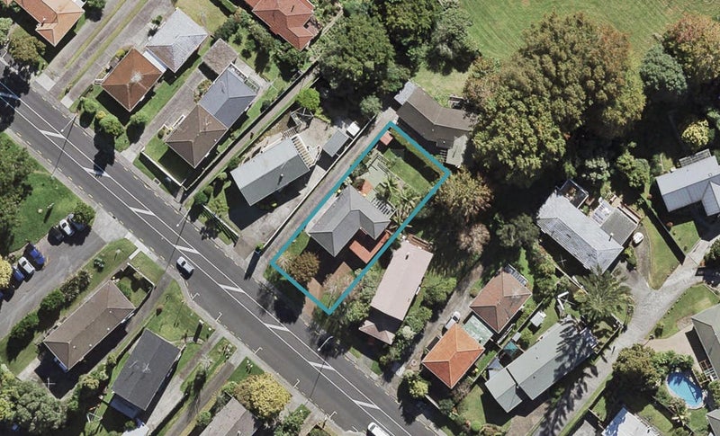 56 Bentley Avenue, Glenfield, Auckland - Carousel 1