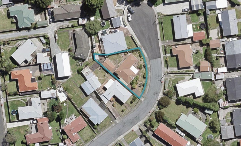 15 Benge Crescent, Clouston Park, Upper Hutt - Carousel 1