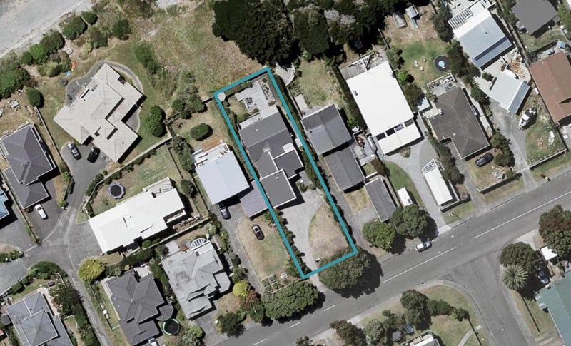 185 Manly Street, Paraparaumu Beach, Paraparaumu - Carousel 1