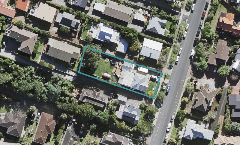 11 Balmain Road, Birkenhead, Auckland - Carousel 1