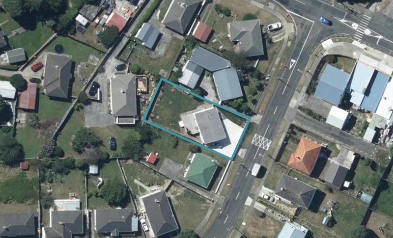6 Hukatai Street, Elsdon, Porirua - Carousel 1