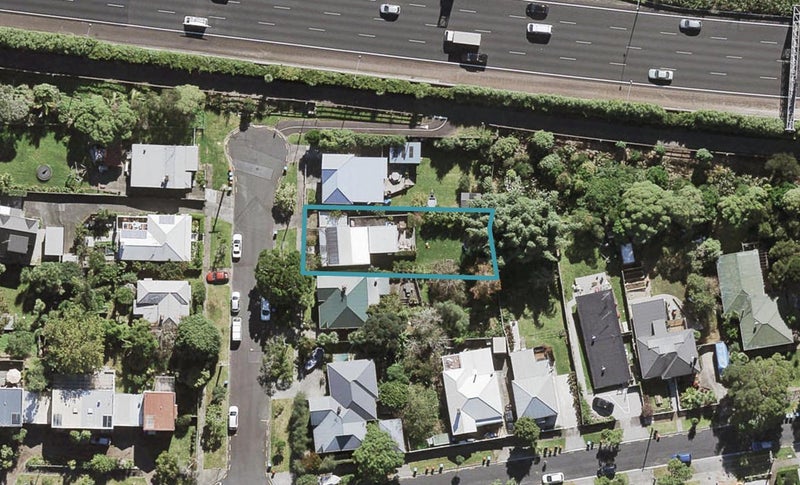 39 Kingsland Avenue, Kingsland, Auckland - Carousel 1