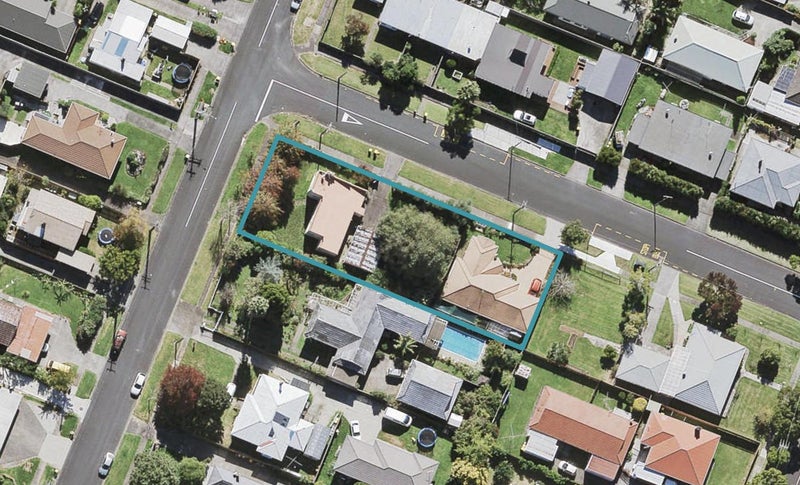 1/105 Lynwood Road, New Lynn, Auckland - Carousel 1
