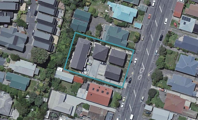 4/74 Derwent ST, ISLAND BAY, WELLINGTON - Carousel 1