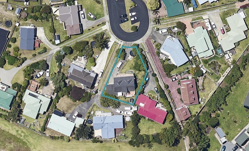 29 The Glebe, Coastlands, Whakatane - Carousel 1