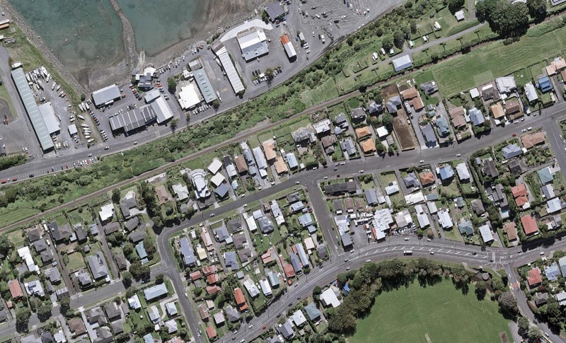 4 Roy Terrace, Moturoa, New Plymouth - Carousel 1