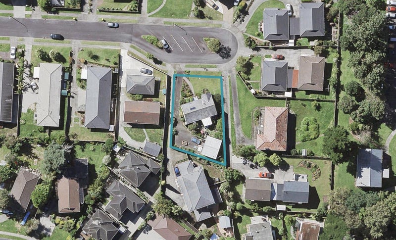 17 Benygloe Place, Highland Park, Auckland - Carousel 1