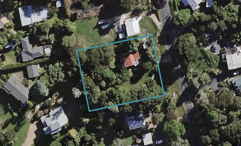 31 Bay Road, Ostend, Waiheke Island - Carousel 1