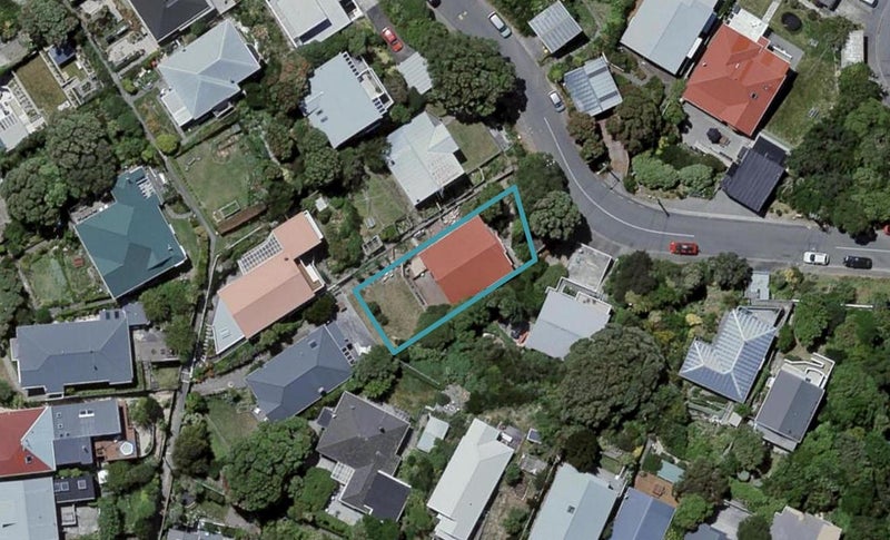 121 Te Anau Road, Hataitai, Wellington - Carousel 1
