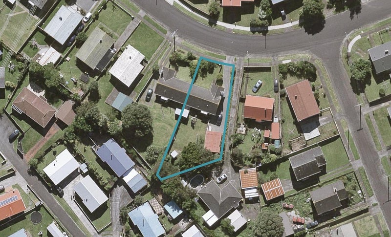 17 Marama Crescent, Spotswood, New Plymouth - Carousel 1