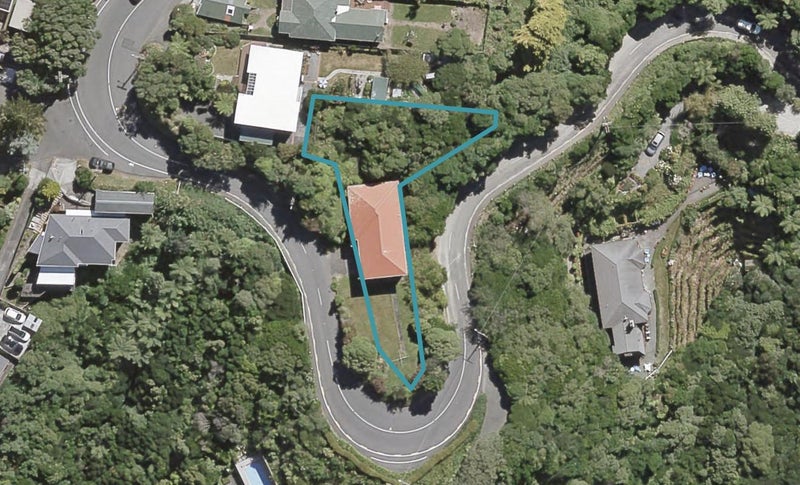 44 Korokoro Road, Korokoro, Lower Hutt - Carousel 1