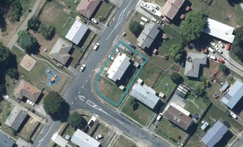 36 Waihemo Street, Waitangirua, Porirua - Carousel 1
