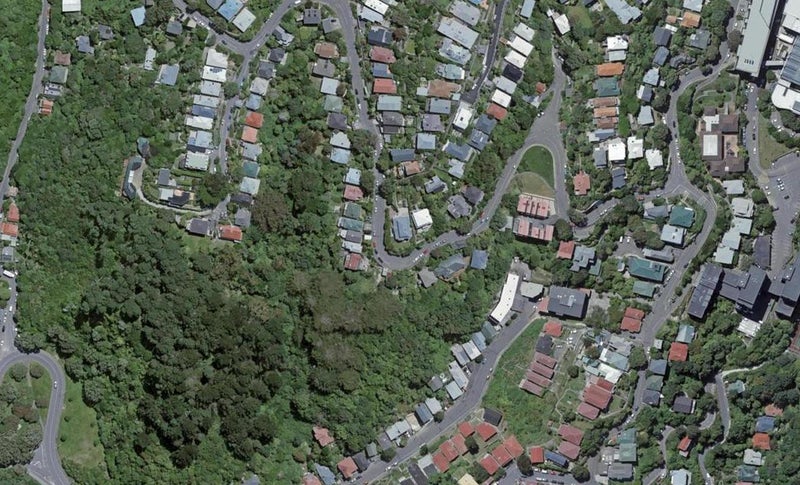 122 Kelburn Parade, Kelburn, Wellington - Carousel 1